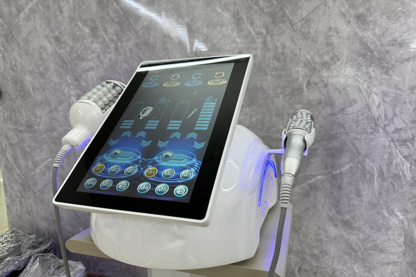The third generation of professional roller new technology cellulite skin rejuvenation slimming massage machine